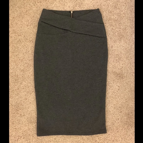 Guess Dresses & Skirts - Dark gray midi skirt